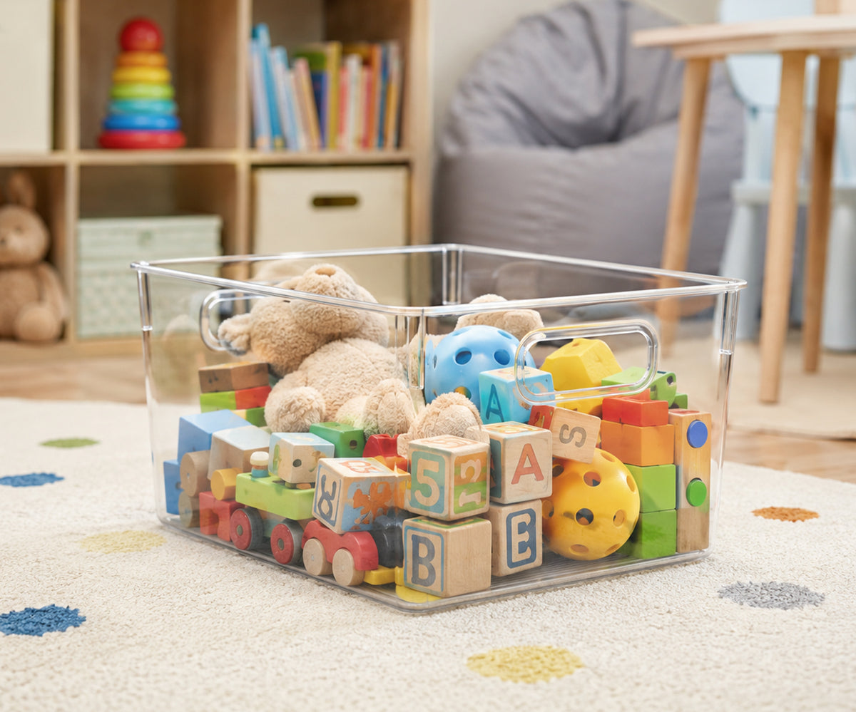 11" x 8" x 6" Clear Plastic Storage Bins